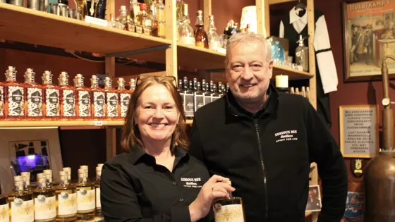 Serious Bee Distillers: Duurzaam ondernemen met een vleugje honing en passie Serious Bee Distillers: Duurzaam ondernemen met een vleugje honing en passie