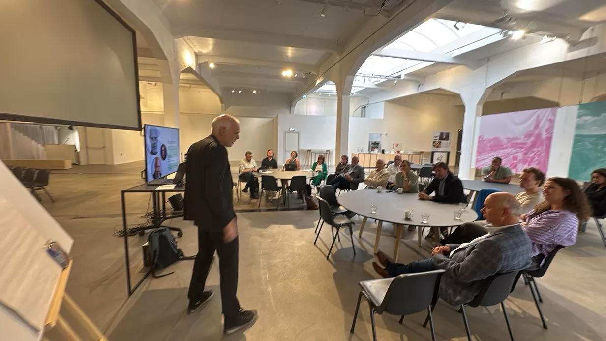 Het waarom, hoe en wat van Circulair Bouwen tijdens de kick-off van Green Business Club Waterweg Het waarom, hoe en wat van Circulair Bouwen tijdens de kick-off van Green Business Club Waterweg